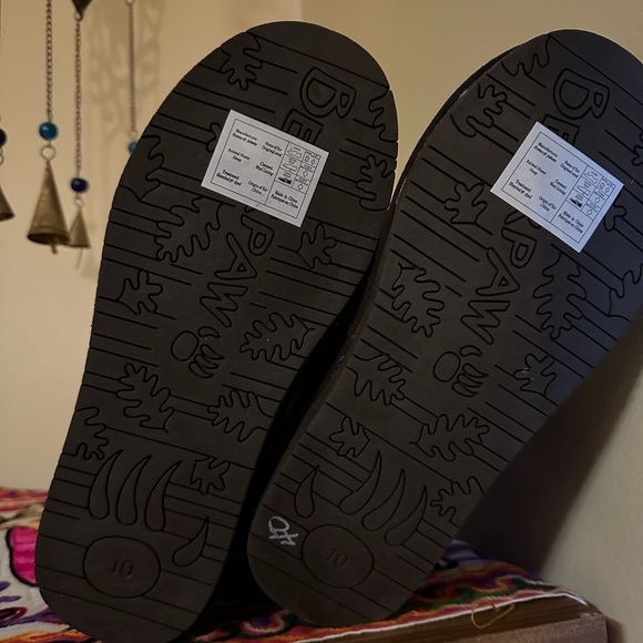 Bearpaw Boots brand new. Size 10 - Picture 3 of 3